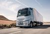 volvo-fh-aero-gas-powered-driving-through-countryside