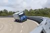 majorcontractformercedes-benztrucks-amazondeliversorderofmorethan140eactros600fortheuk4