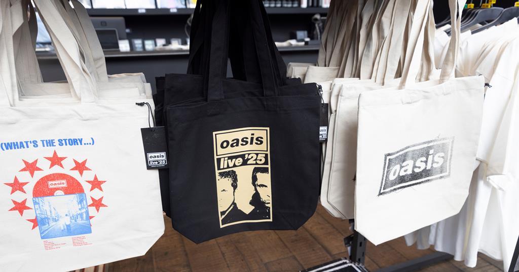 22302_shutterstock_2647632011_