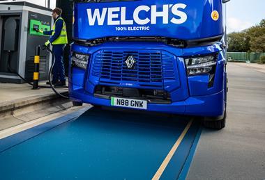 Renault-Trucks-Welch's-charging1