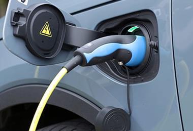 Van-plug-in-headline