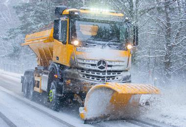 Econ Gritter in the Snow