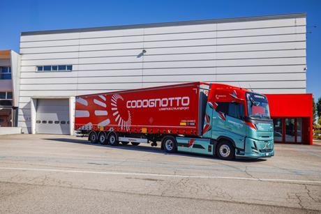 volvo-truck-italia-ikea (1)