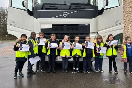 kidslineup_461552_crop