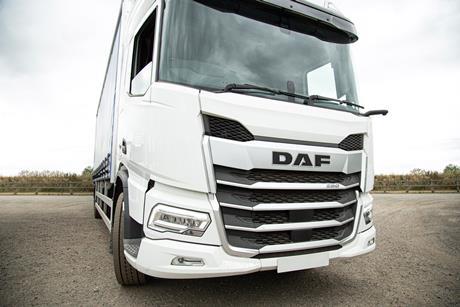 DAF-XD-Curtainside