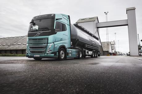 volvo_truck__A0_S7A2300