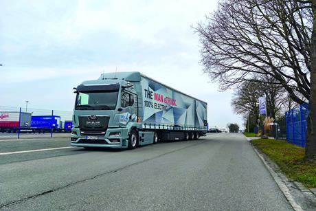 1920_etruck-paristoberlin