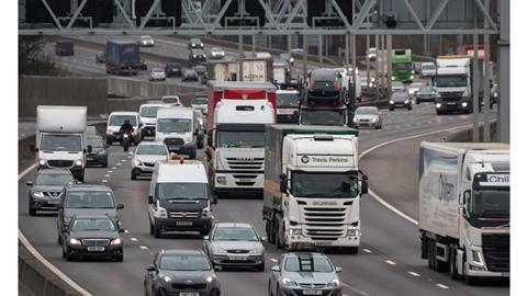 Busy M25 Watford way_ shutterstock