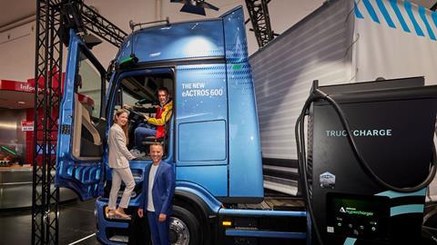 Mercedes-eACTROS600-111 (1)