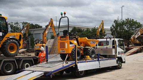 047-03-Isuzu-Truck-L-Lynch-Plant-Hire-and-Haulage