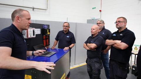 454-02-Carrier-Transicold-electric-training-programme-800x536