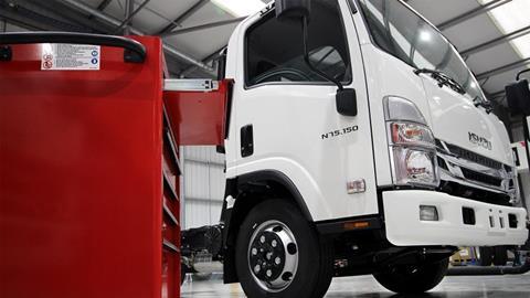 012-01-Isuzu-Truck-RH-Commercial-Vehicles-800x533