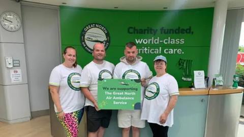 Stacey-and-Lee-fundraising-walk1