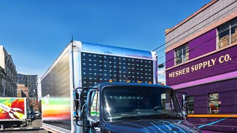 4k1a0211-ret_rgb_1000x1000_em2-hero-exterior-option-1