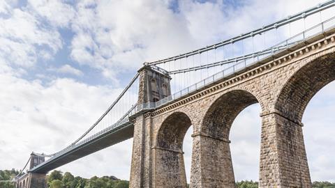 pont_menai_menai_bridge_still