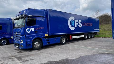 1910124 - Cranleigh Freight Services expands fleet with Krone trailers[71074]