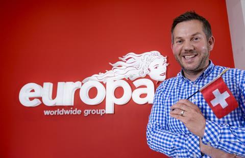 Dan Cook with Swiss Flag[67939]