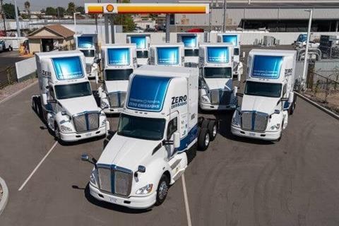 Toyota_Kenworth_Fuel_Cell_Electric_Hydrogen_ZANZEFF_01_600x400__002-600x600