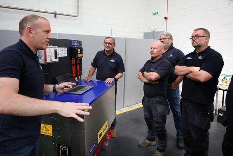 454-02-Carrier-Transicold-electric-training-programme-800x536