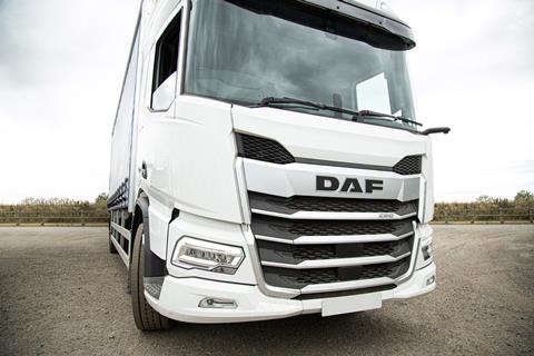 DAF-XD-Curtainside