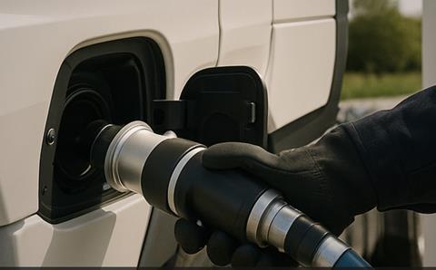 Driving_Toward_Net_Zero_Fuel_Cell_Systems_Chosen_to_Deliver_Hydrogen_Refuelling_for_UK_HyHAUL_Project_1