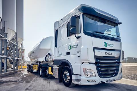 Sutton Courtenay - cement tanker (3)