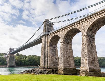 pont_menai_menai_bridge_still