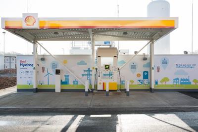 UK Hydrogen Launch Stock Photography WEDNESDAY, 22ND FEBRUARY: Shell’s first ever hydrogen refuelling station launched today at the M25 services in Cobham. The launch demonstrates Shell’s commitment to providing clean energy solutions, contributing t...