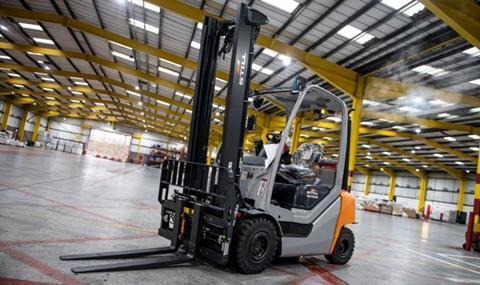 Pall-Ex has achieved the RoSPA Silver Award for health and safety performance after focussing on the eradication of forklift truck incidents (1)