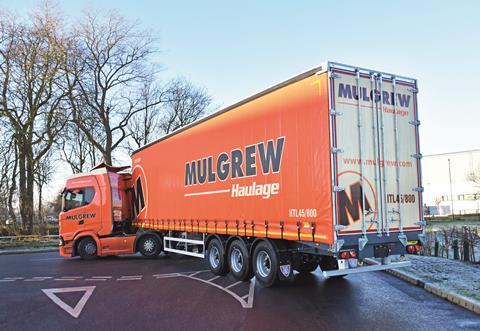 Tiger Trailers build 200 curtainsided artic HGV semi trailers for Mulgrew Haulage of Ireland[24229]