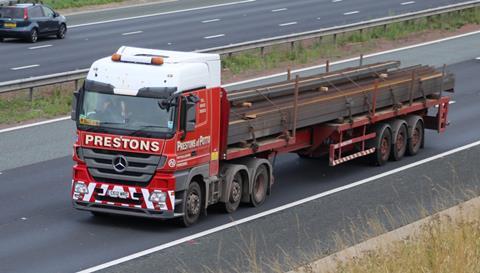 flatbed-on-motorway