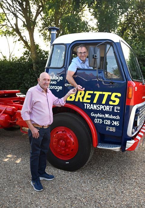 Simon Brett with John Thomas, MD of Ken Thomas