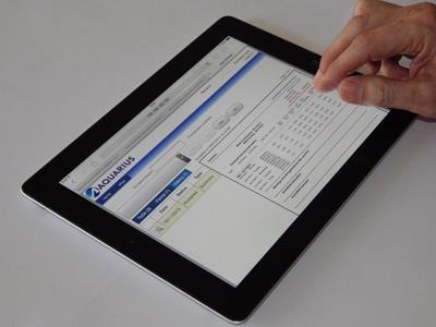eSIGN-being-used-on-tablet