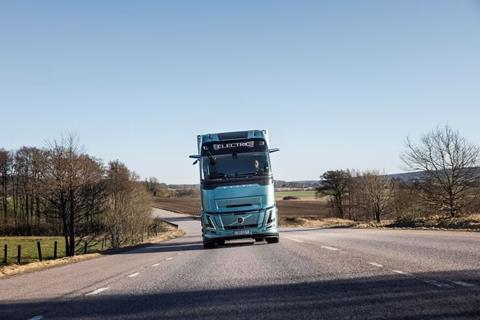 volvo 700