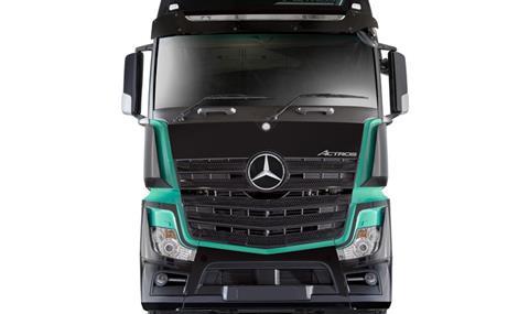 Actros 1 Black Front Low