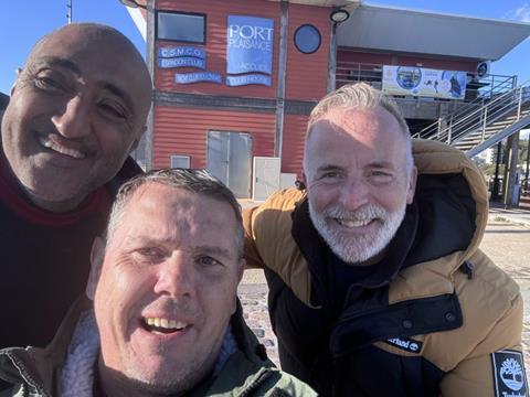 806-01-Asset-Alliance-Group-Transaid-Kayak-Channel-Crossing-800x600