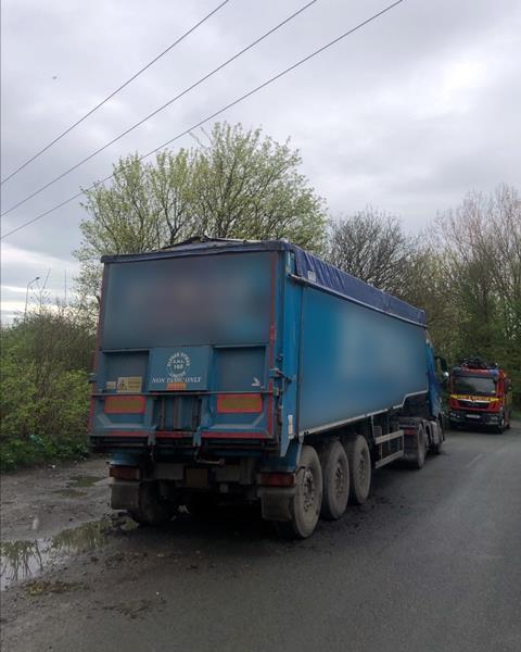 The HGV which collided with overhead lines