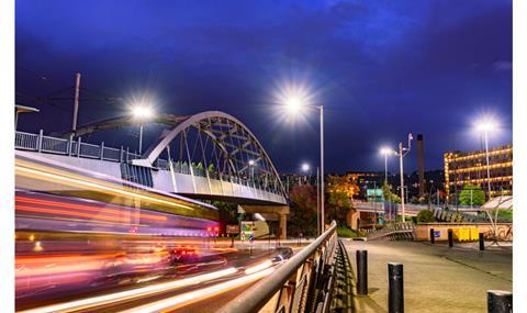 Sheffield_Park Square Bridge_shutterstock