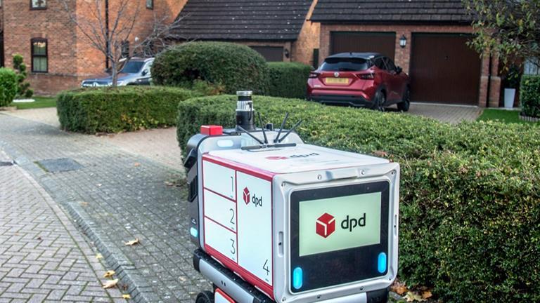 Delivery giant DPD uses autonomous robot Ottobot to transport parcels ...